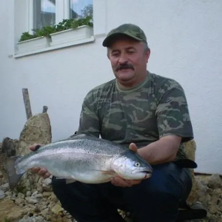 Apartman Besenova Lägenhet *